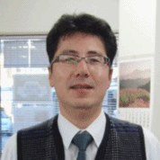 staff_araki_photo.gif